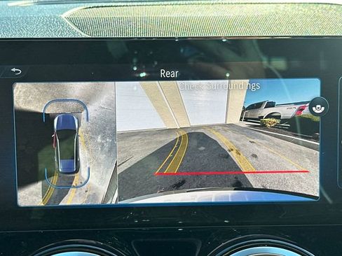 Used 2025 Mercedes-Benz GLB 35 AMG 4MATIC image 36