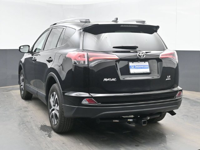 Used 2018 Toyota RAV4 LE w/ All Weather Liner Package AWD/4WD image 7