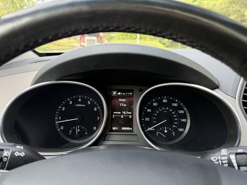 Used 2018 Hyundai Santa Fe Limited image 16