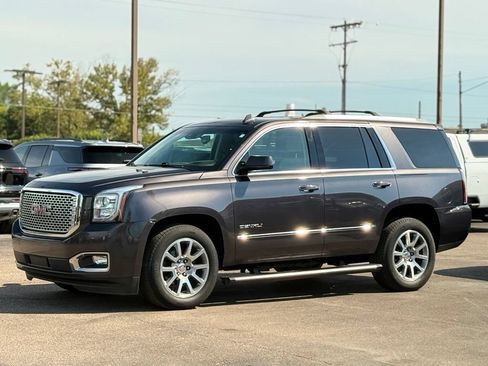 Used 2017 GMC Yukon Denali AWD/4WD image 39
