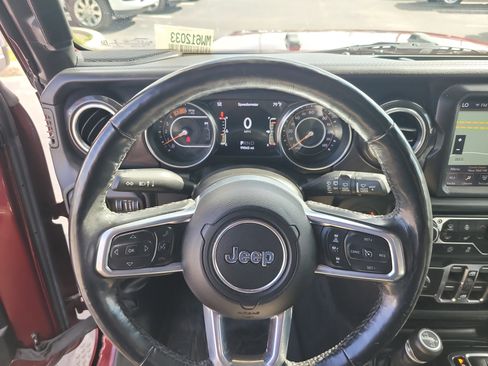 Used 2021 Jeep Wrangler Unlimited Sahara image 25