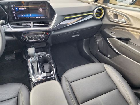 Used 2024 Chevrolet Trax ACTIV w/ Driver Confidence Package image 19