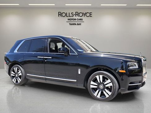 Certified 2022 Rolls-Royce Cullinan AWD/4WD image 7