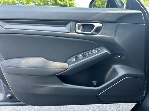 Used 2025 Honda Civic Sport image 22