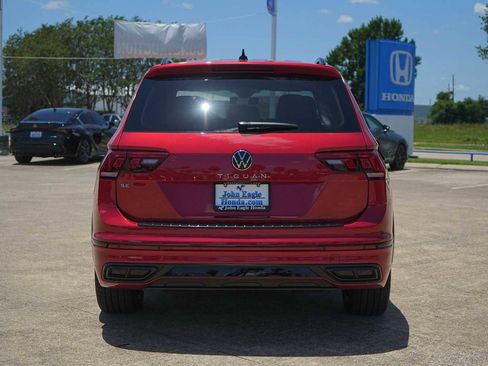 Used 2024 Volkswagen Tiguan SE R-Line FWD image 5