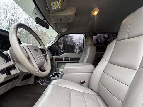 Used 2010 Ford F250 Lariat image 7