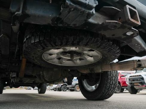 Used 2012 Ford F250 Lariat w/ Lariat Interior Pkg image 7