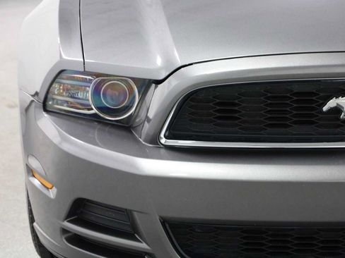 Used 2014 Ford Mustang Coupe RWD image 16