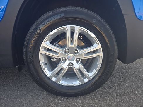 Certified 2024 GMC Terrain SLE w/ Driver Convenience Package FWD image 10
