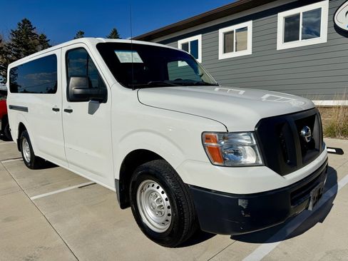 Used 2018 Nissan NV 3500 S image 2