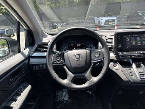 Used 2023 Honda Odyssey EX-L image 12