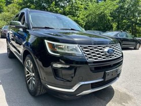 Used 2018 Ford Explorer Platinum AWD/4WD image 3