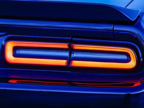 Used 2018 Dodge Challenger SXT w/ Blacktop Package image 10