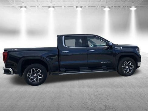 Used 2022 GMC Sierra 1500 SLT w/ SLT Premium Plus Package AWD/4WD image 29