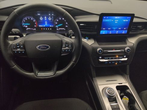 Used 2020 Ford Explorer XLT image 22