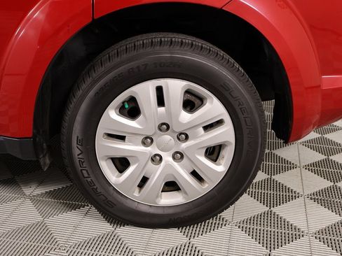 Used 2020 Dodge Journey SE w/ SE Popular Equipment Group image 17