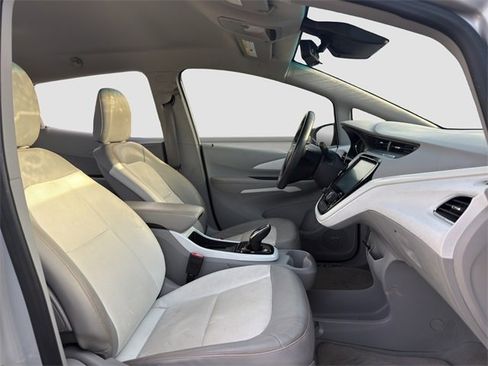 Used 2017 Chevrolet Bolt Premier w/ Driver Confidence II Package image 17