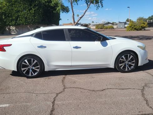 Used 2017 Nissan Maxima 3.5 S w/ Interior Lighting Package image 10