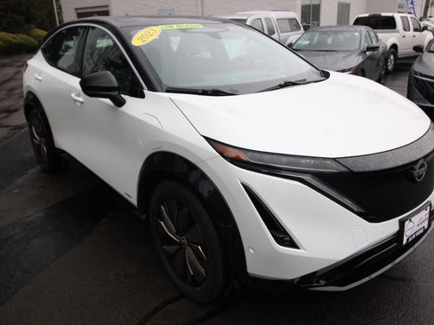 Used 2023 Nissan Ariya FWD image 1