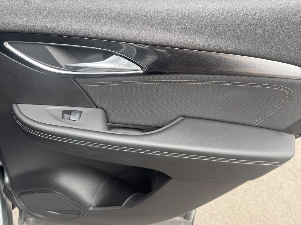 Used 2024 Buick Envision Preferred AWD/4WD image 33