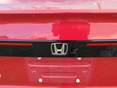 Used 2025 Honda Accord SE image 18