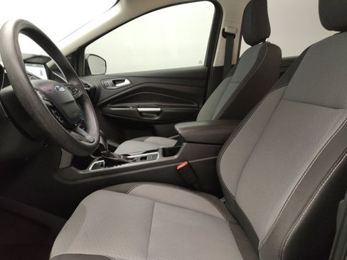 Used 2019 Ford Escape SE image 17