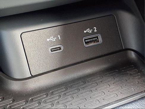 Certified 2024 Nissan Z Performance w/ Heritage Edition image 23