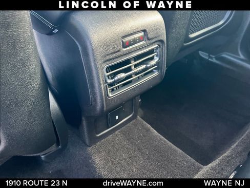 Used 2020 Lincoln Corsair AWD w/ Premium Package image 17