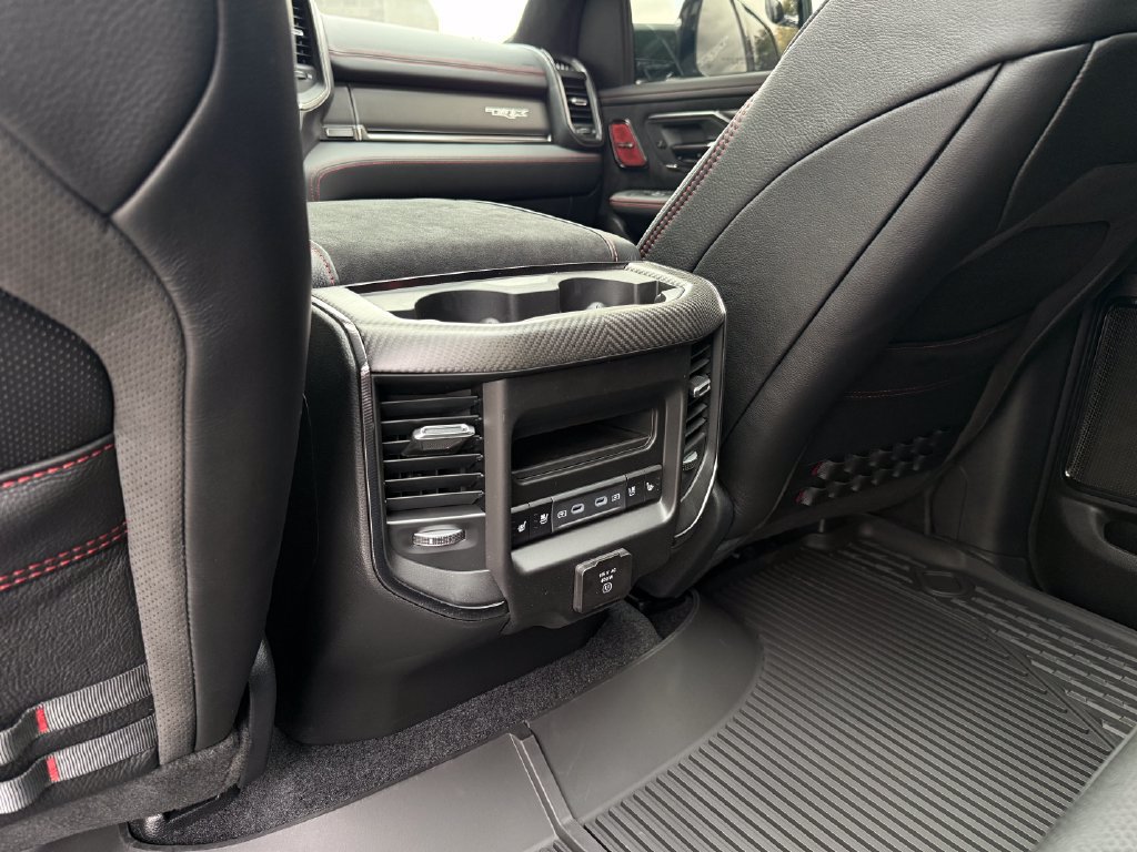 Used 2027 RAM 1500 4x4 Crew Cab image 46