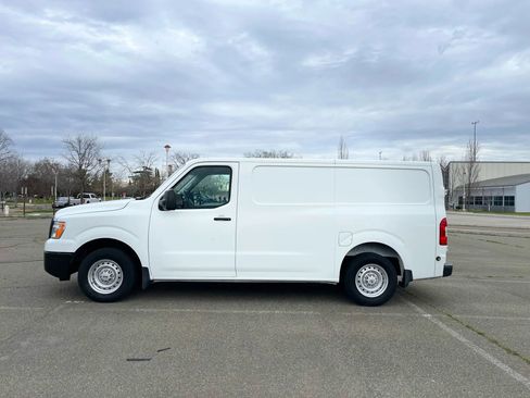 Used 2018 Nissan NV 1500 S image 10