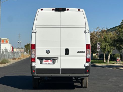New 2026 RAM ProMaster 3500 w/ Quick Order Package 22G SLT image 4