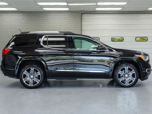 Used 2017 GMC Acadia Denali w/ Technology Package AWD/4WD image 3