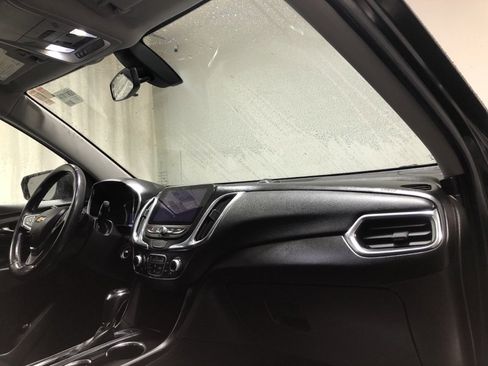 Used 2019 Chevrolet Equinox LT w/ Sun & Navigation Package image 15