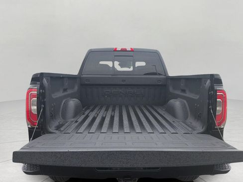 Used 2018 GMC Sierra 1500 Denali AWD/4WD image 15