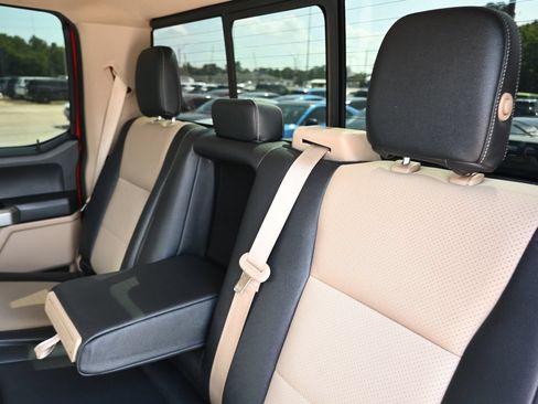 Used 2017 Ford F250 Lariat w/ Lariat Ultimate Package AWD/4WD image 18