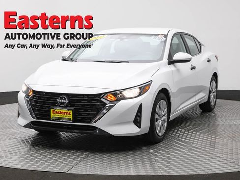 Used 2025 Nissan Sentra S FWD image 1