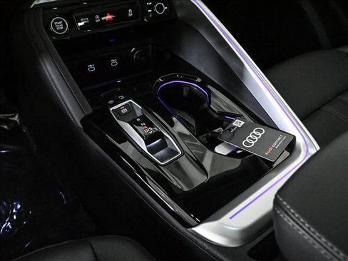 Certified 2025 Audi Q5 Premium w/ Convenience Package AWD/4WD image 12