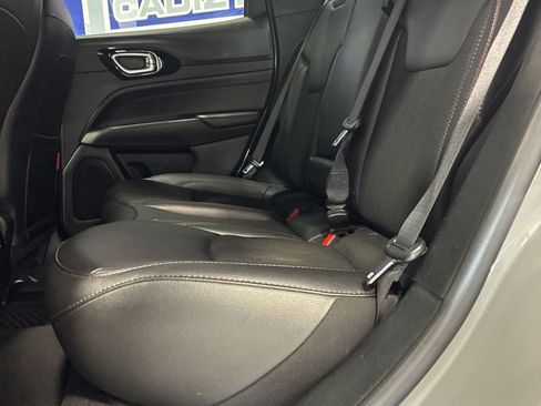 Used 2024 Jeep Compass Trailhawk AWD/4WD image 38