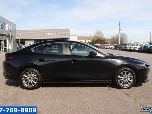 Used 2022 MAZDA MAZDA3 Sedan image 4
