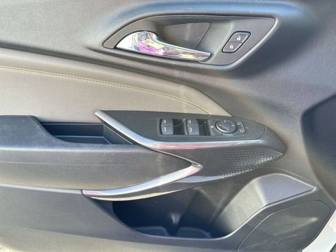 Used 2025 Chevrolet Trax ACTIV w/ Driver Confidence Package image 15