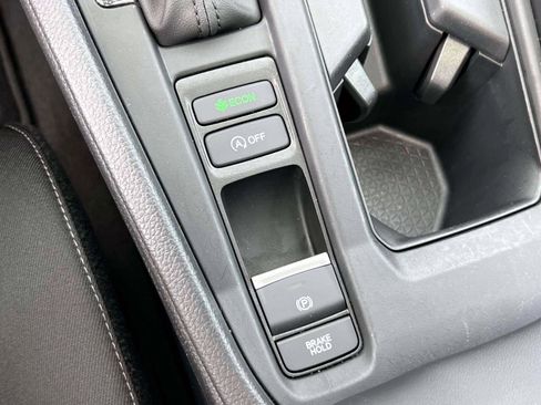 Used 2025 Honda Accord SE image 32