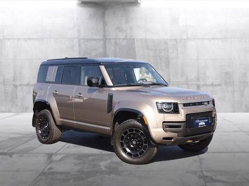 Used 2025 Land Rover Defender 110 image 2