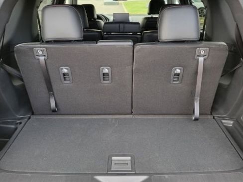 Certified 2025 Honda Pilot Black Edition image 26