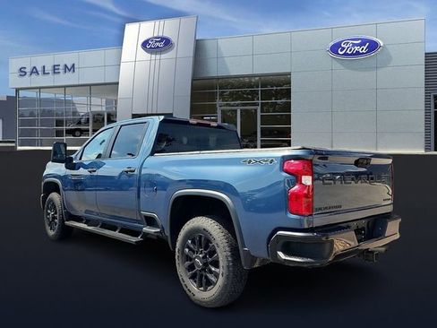 Used 2025 Chevrolet Silverado 2500 Custom w/ Custom Convenience Package AWD/4WD image 4