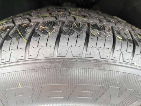 Used 2022 Ford Explorer XLT image 10