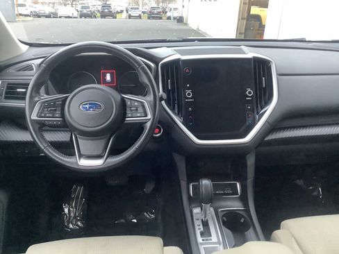 Used 2023 Subaru Ascent Premium w/ Convenience Package image 10