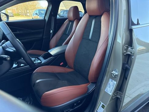 Used 2025 MAZDA CX-30 Carbon image 10