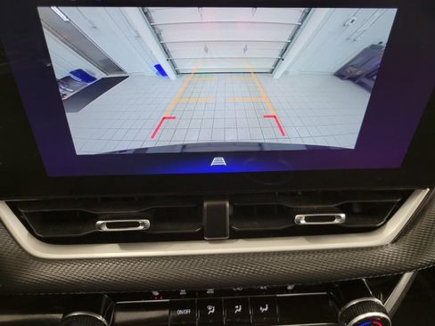 Used 2025 Chevrolet Equinox LT image 14