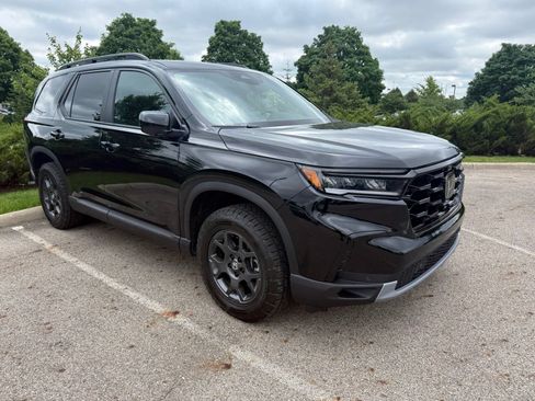Used 2020 Honda Pilot Touring image 3
