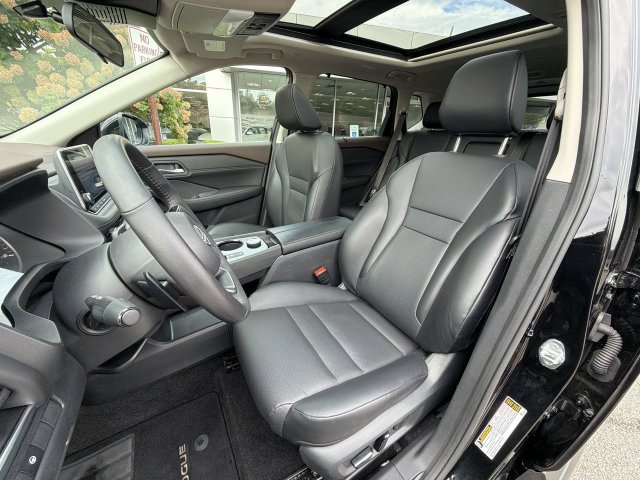 Certified 2023 Nissan Rogue SV w/ SV Premium B Package AWD/4WD image 15